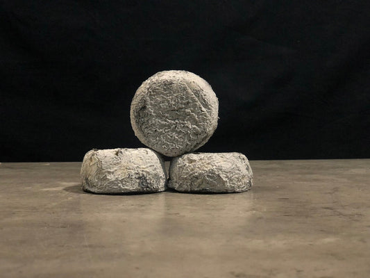 Fromage de chèvre fermier Rond d'Aubigné  "CENDRÉE"